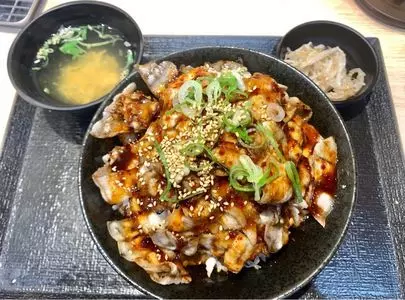池袋肉劇場