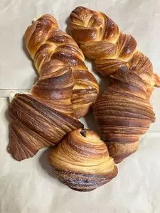 IDEAL BAKERY CROISSANT&PASTRY（アイディール ベーカリー クロワッサン&ペストリー）