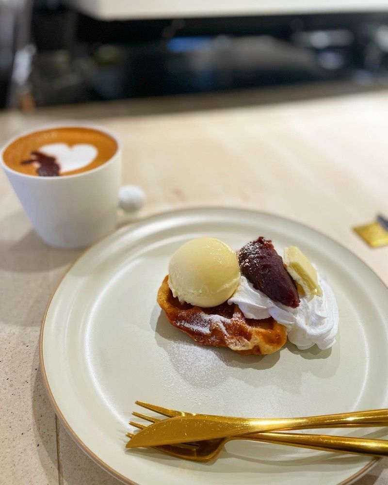 mamama__tさんが投稿したMOON & BACK Ramen Bar & Branch Cafe（ムーンアンドバック）に関する口コミの画像
