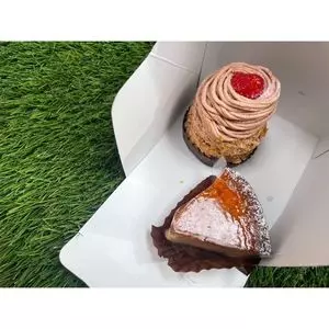 公園と、タルト 3枚目