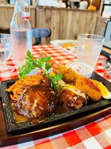 レストラン HACHI（ハチ【旧店名】cafe HACHI）