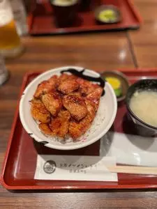 ドライブインいとう豚丼名人 新千歳空港店