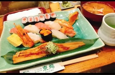 東鮨 本店（あずまずし）