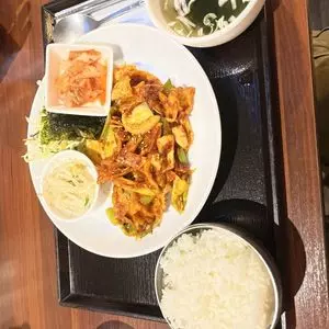 コサリ ニューコリアン テーブル トウキョウ（COSARI NEW KOREAN TABLE TOKYO）
