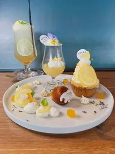 ROCCA & FRIENDS tearoom