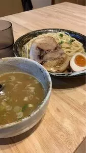隆勝