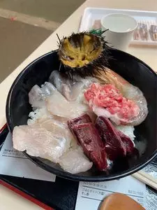 塩釜仲卸市場 マイ海鮮丼コーナー