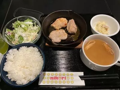西新宿 にこり