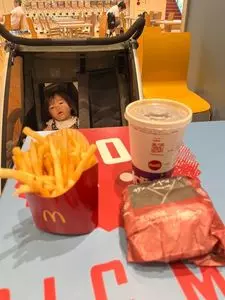 マクドナルド 有明パークビル店