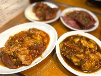 焼肉ホルモン 万千