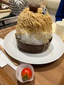 おかしな大地 from farm to spoon 覚王山店（おかしな大地フロム ファーム トゥ スプーン）