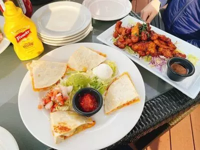 TGIフライデーズ お台場アクアシティ店（ティージーアイ フライデーズ）