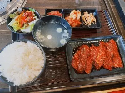 焼肉陽山道 上野本店（ヤンサンド）