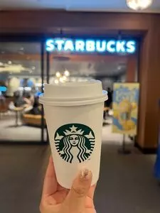 スターバックスコーヒー 舞浜 イクスピアリ2F トレイダーズ・パッセージ店（STARBUCKS COFFEE）