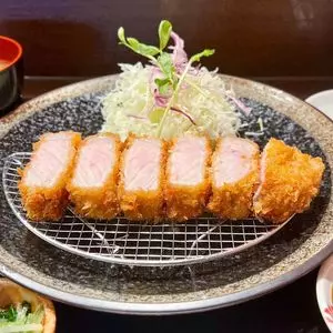 とんかつ井戸枩（イドマツ）