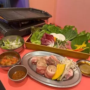 韓国創作料理 CHAEEUN 梅田店（チェウン【旧店名】韓国料理 サムギョプサル ナッコプセ ばぶばぶ）