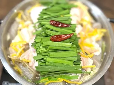 薬院 柚子もつ鍋と馬刺し 松葉（ショウヨウ）