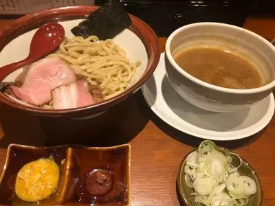 長男、ほそのたかし