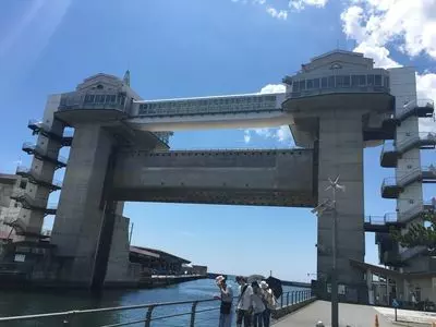 沼津港大型展望水門 びゅうお