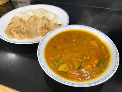 コチン ニヴァース（COCHIN NIVAS）