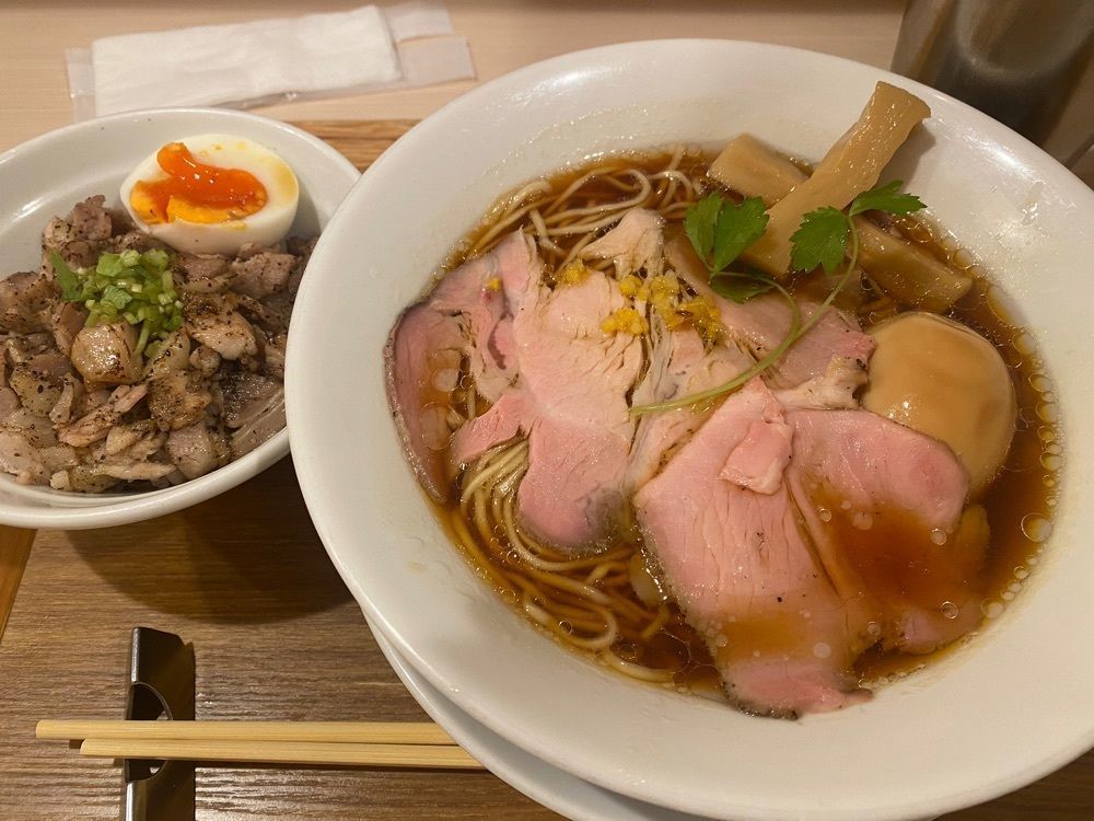 美味しいものをつまみぐいさんが投稿したなにわ麺次郎 然に関する口コミの画像