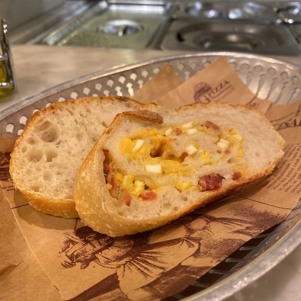 鉄道王さんが投稿したピッツェリア ブラチェリア チェザリ（Pizzeria Braceria CESARI!!【旧店名】ソロピッツァ ナポレターナ・トラットリア チェザリ）に関する口コミの画像