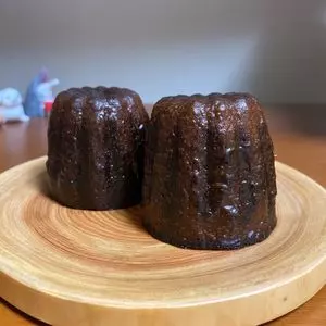 カヌレエクレームグラッセ カヌレとアイス（CANELÉ ET CRÈME GLACÉE）