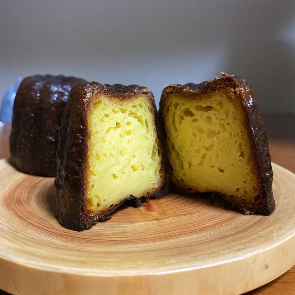 鉄道王さんが投稿したカヌレエクレームグラッセ カヌレとアイス（CANELÉ ET CRÈME GLACÉE）に関する口コミの画像