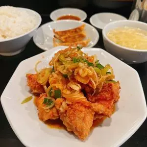 ちょもらんま酒場 西荻窪店