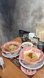 ラーメン大戦争 西新宿店
