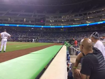 マイアミ マーリンズパーク 3枚目