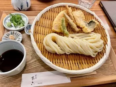 切麦や 甚六 西新宿成子店