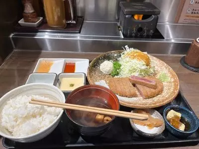 牛かつもと村 西新宿店