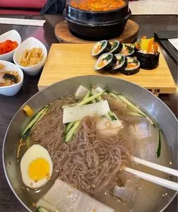 明洞のり巻 職安通り本店（ミョンドンノリマキ）