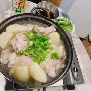 コリアンダイニングバー こむてじ