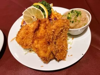 サラダニース
