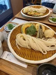 切麦や 甚六