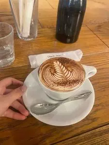 LATTE GRAPHIC 自由が丘店（ラテ グラフィック）