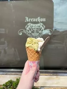 アルカション 本店（ARCACHON）