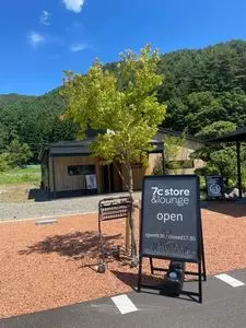 7c store&lounge（セブンシー ストアアンドラウンジ）
