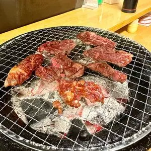 ホルモン焼肉 たか家（ホルモンヤキニクタカヤ）