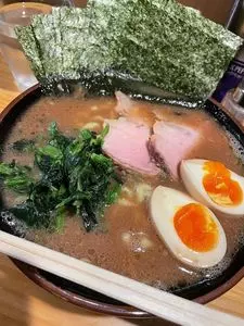 秋葉原ラーメン わいず（【旧店名】麺舎 十紋字）