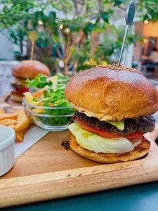 友安製作所Cafe＆Bar 阿倍野（友安製作所カフェ＆バー）