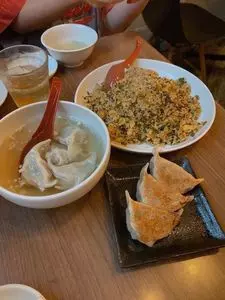 下北グレイヴィ餃子