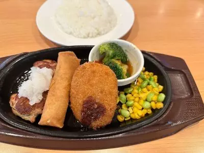 ガスト 綾瀬店