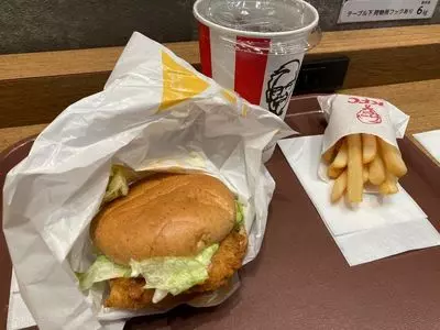 ケンタッキーフライドチキン 新宿東宝ビル店（KFC）