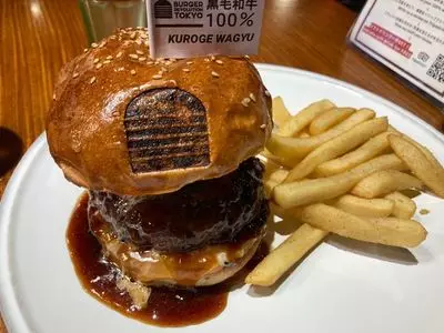 Burger Revolution Tokyo Wine & Bar 六本木店（バーガーレボリューショントウキョウワインアンドバー）