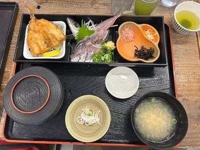 内浦漁協直営 いけすや