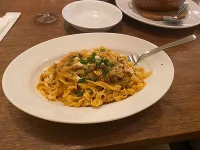 Italian bar Salute（イタリアン バール サルーテ）