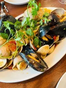 トラットリア・築地パラディーゾ（【旧店名】築地 ロ・スコーリオ　）
